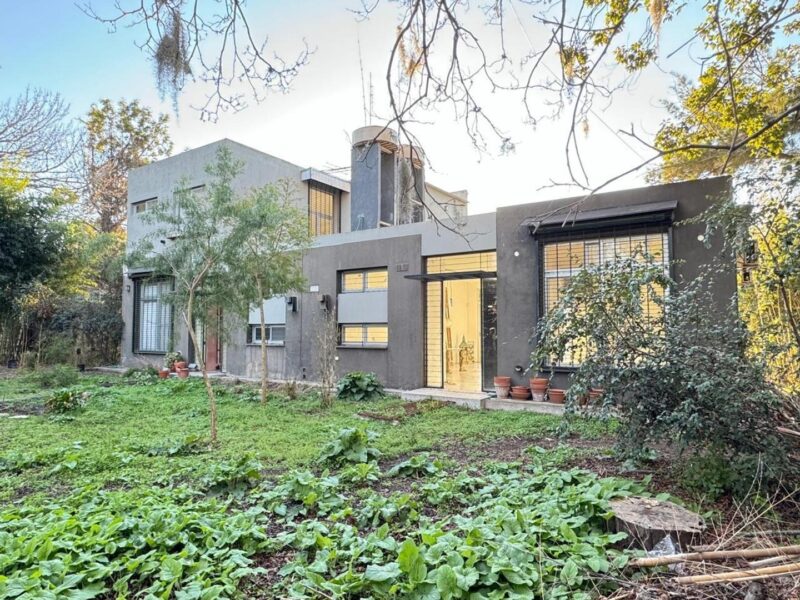 Kennedy 200 - Quinta AMPLIA CASA QUINTA 6500 Mts El Cazador