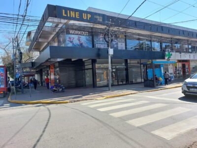 Hipolito Yrigoyen 700 - Local Local en Alquiler
